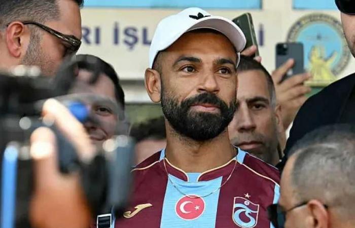 زوجة
      لاعب
      طرابزون:
      صلاح
      يحظى
      بمكانة
      خاصة
      في
      عائلتنا