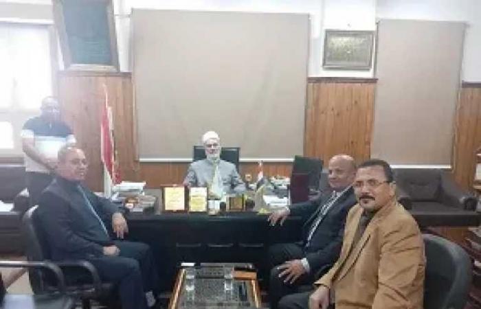 اعتماد
      7
      معاهد
      أزهرية
      جديدة
      بسوهاج..
      ورئيس
      المنطقة
      يهنئ
      إدارة
      الجودة