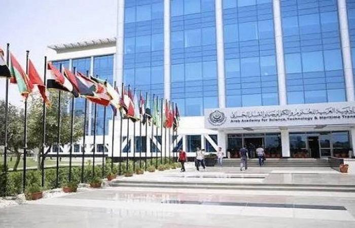 بالبلدي: 41
      جامعة
      و750
      مشروعا
      في
      رالي
      الشركات
      الناشئة
      في
      الأكاديمية
      العربية
      بالبروج