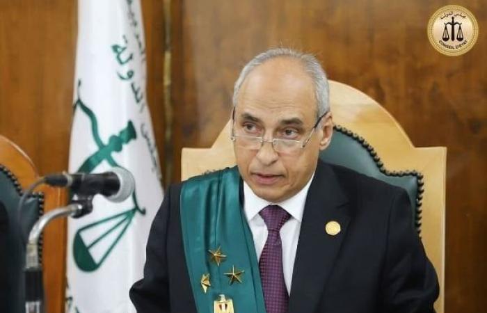 بالبلدي: رئيس
      مجلس
      الدولة
      يتفقد
      انتظام
      العمل
      بالمحكمة
      الإدارية
      العليا