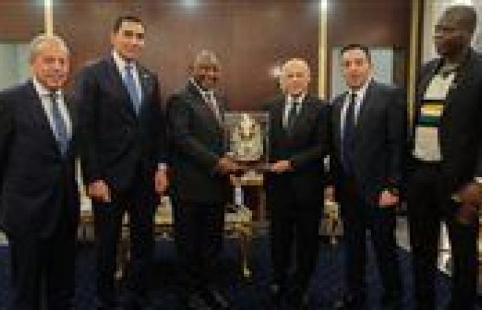 بالبلدي: عبدالناصر
      زيدان
      يكشف
      كواليس
      اجتماع
      وزير
      الشباب
      والرياضة
      وهاني
      أبو
      ريدة
      بشأن
      منتخب
      مصر
