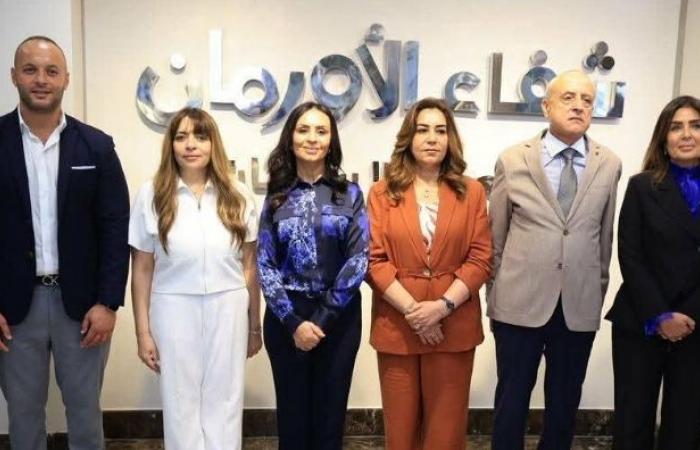 بالبلدي : البنك
      الأهلي
      المصري
      يفتتح
      وحدة
      السيكلوترون
      بمستشفيات
      شفاء
      الأورمان
      بالأقصر