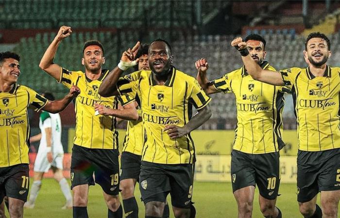 بالبلدي : خاص
      |
      مدرب
      فرنسي
      يقترب
      من
      تدريب
      وادي
      دجلة
      خلفًا
      لـ
      محمد
      الشيخ