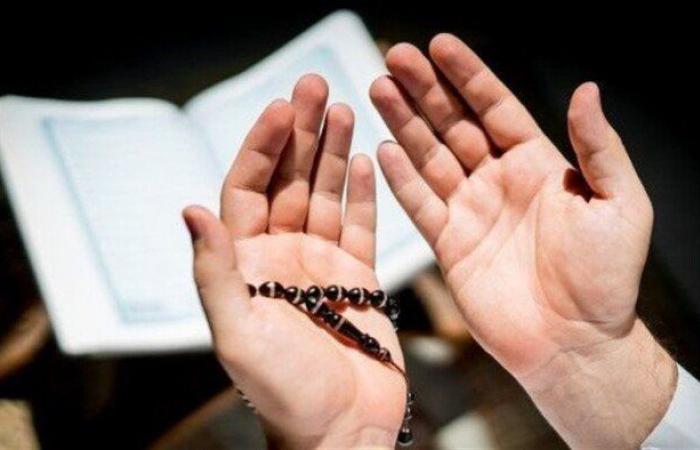 بالبلدي : اللهم
      إني
      أعوذ
      بك
      من
      الكفر
      والفقر..
      أذكار
      الصباح
      اليوم
      حصن
      المسلم
      من
      الشرور
      والمصائب
      (رددها
      الآن
      )