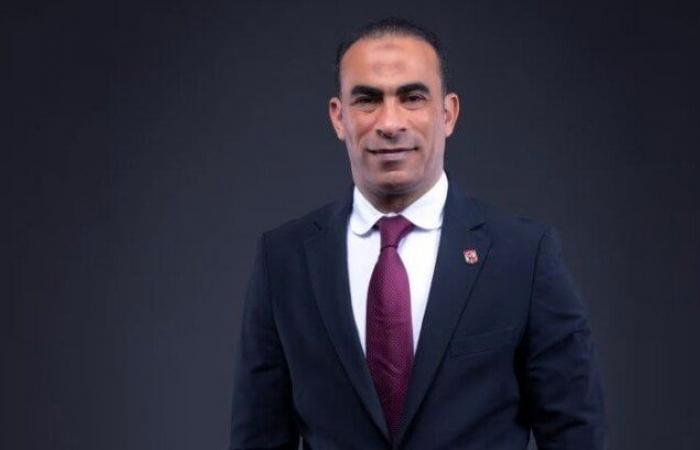 بالبلدي: الأهلي
      يكلف
      سيد
      عبد
      الحفيظ
      برئاسة
      بعثة
      الفريق
      إلى
      أوغندا