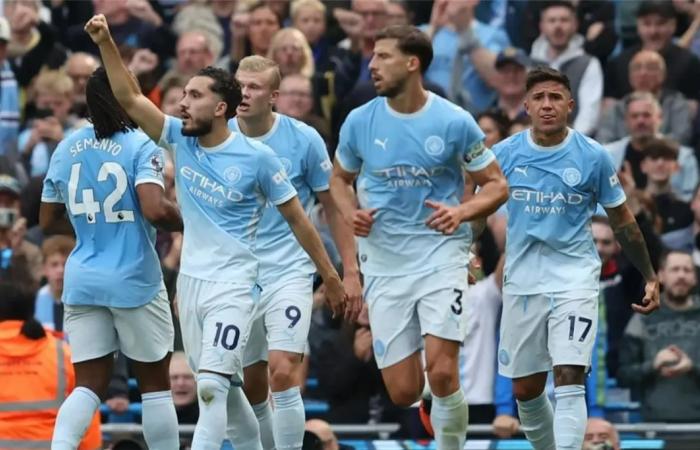 بالبلدي : تصرف
      غريب
      من
      مانشستر
      سيتي
      بعد
      إدانته
      في
      114
      قضية