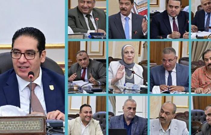 بالبلدي: رئيس
      جامعة
      القاهرة
      يبحث
      زيادة
      مزايا
      صندوق
      الزمالة
      وتعظيم
      موارده