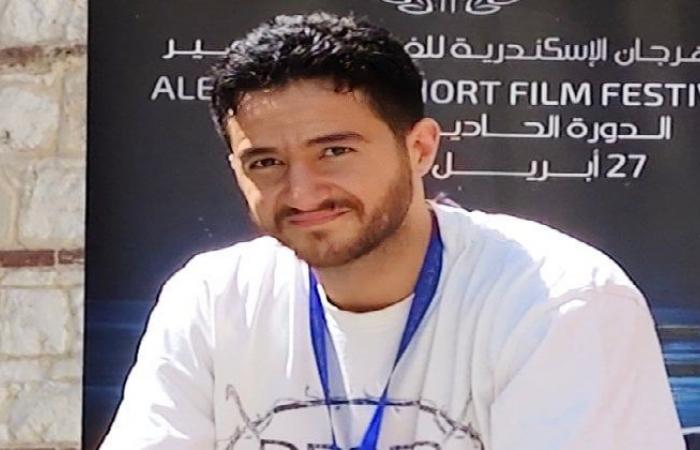 بالبلدي: تغيير
      اسم
      فيلم
      «باسط
      للعضلات»
      لـ
      أحمد
      مالك
      إلى
      «باظت
      خالص»