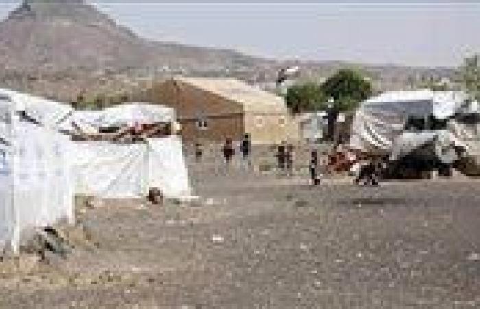 بالبلدي: اليمن..
      نزوح
      أكثر
      من
      200
      ألف
      شخص
      بسبب
      تصاعد
      القتال
      خلف