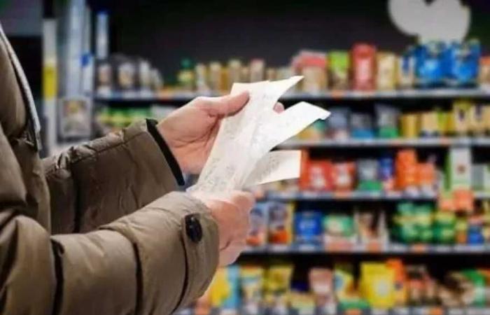 استطلاع
      رويترز:
      توقعات
      بتباطؤ
      التضخم
      في
      مصر
      إلى
      13.9%
      في
      سبتمبر