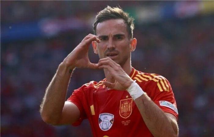 بالبلدي: ديفيد
      سيلفا
      يختار
      فابيان
      رويز
      للكرة
      الذهبية
      ويحذر
      ريال
      مدريد