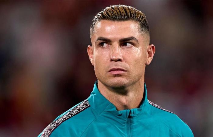 بالبلدي : رونالدو
      يتلقى
      عقوبة
      من
      الاتحاد
      البرتغالي
      بعد
      مغادرته
      المعسكر