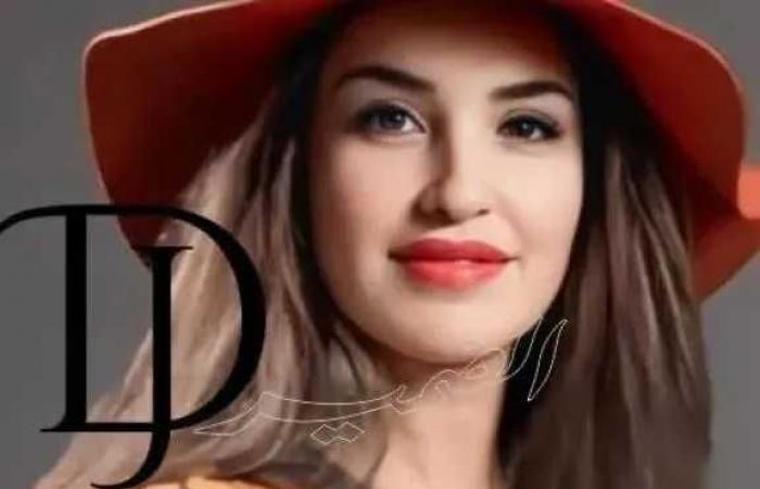 المطربة
      التونسية
      درة
      الجليدي
      تطلق
      quot;حبيبي
      يا
      غايبquot;
      وتكشف
      عن
      مفاجأة
      quot;مصر
      الكرامةquot;*