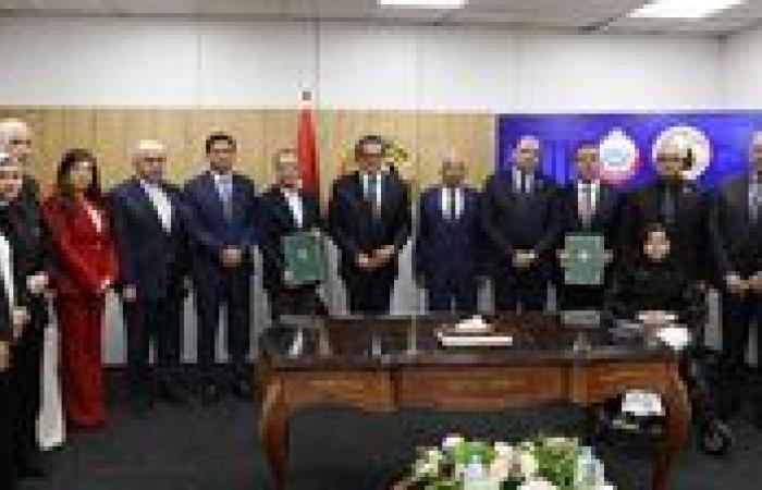 بالبلدي: تعاون
      بين
      وزارة
      الصحة
      وحزب
      حماة
      الوطن
      بشأن
      تنظيم
      قوافل
      طبية
      مجانية