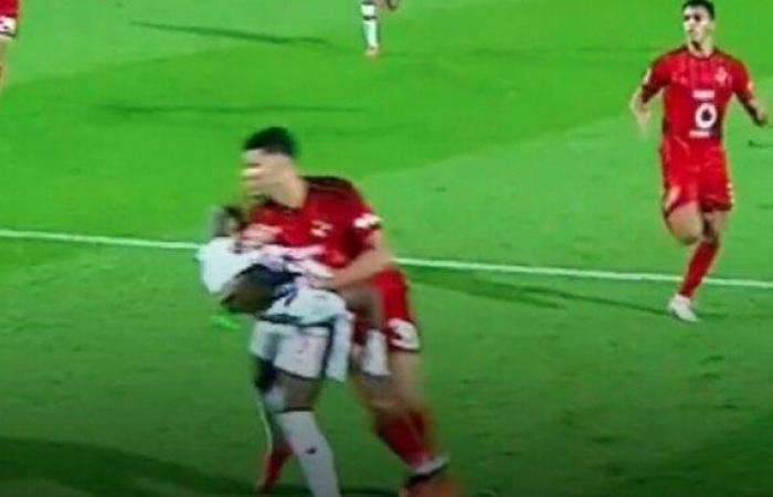بالبلدي : خبير
      تحكيمي
      يحسم
      الجدل
      بشأن
      ركلة
      جزاء
      الزمالك
      أمام
      الأهلي
      في
      القمة
      133