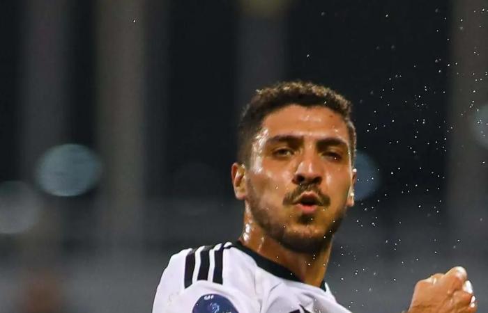 بالبلدي : فيديو
      |
      محمد
      شريف
      يسجل
      هدفه
      الأول
      مع
      الزوراء
      العراقي
      في
      التعادل
      أمام
      قطر