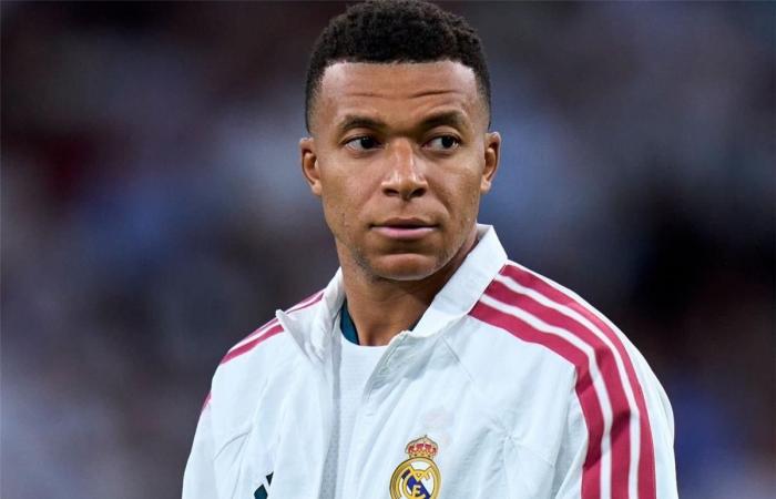 بالبلدي : متجاوزًا
      ميسي..
      كيليان
      مبابي
      يقترب
      من
      تحقيق
      رقم
      قياسي
      تاريخي
      في
      دوري
      أبطال
      أوروبا
