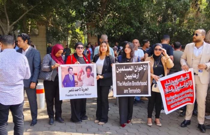 بالبلدي: ازي
      الحال|
      وفاة
      مصريين
      وإصابة
      ثالث
      في
      “إطلاق
      نار”
      بالخرطوم..
      الحكومة
      تناقش
      تغيير
      منظومة
      الدعم..
      تجديد
      حبس
      إسماعيل
      الإسكندراني