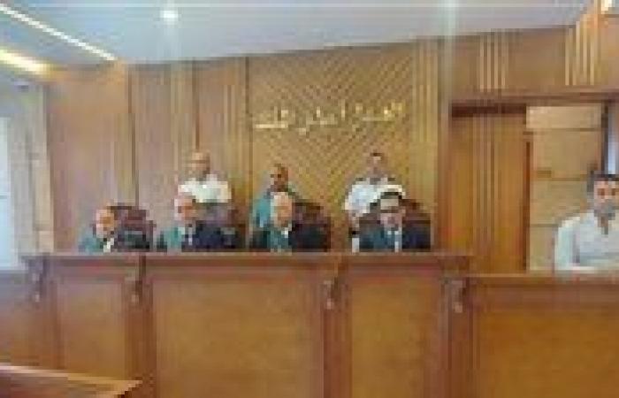 بالبلدي: جنايات
      القاهرة
      تعاقب
      المتهم
      الأول
      بالمؤبد
      وباقي
      المتهمين
      بالسجن
      المشدد
      15
      عامًا
      في
      قضية
      مقتل
      سائق
      بعرب
      راشد
      بحلوان