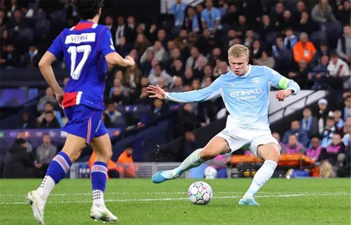 بالبلدي : رجل
      مباراة
      باريس
      سان
      جيرمان
      ومانشستر
      سيتي
      في
      دوري
      أبطال
      أوروبا