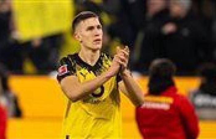 بالبلدي: دورتموند
      يستبعد
      شلوتربيك
      من
      رحلة
      النرويج
      قبل
      مواجهة
      بودو
      جليمت