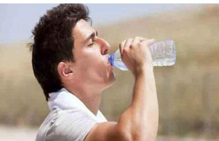 بالبلدي : الصداع
      والتعب
      والدوخة..
      ماذا
      يحدث
      لجسمك
      عند
      إهمال
      العطش
      لفترات
      طويلة