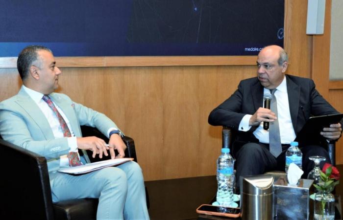 بالبلدي: القاهرة
      على
      خريطة
      الحوار
      الدولي
      حول
      مستقبل
      أمن
      الطيران..
      باستضافة
      النسخة
      الثانية
      من
      قمة
      «ميد
      إير
      2026»
      بمشاركة
      قيادات
      وخبراء
      صناعة
      النقل
      الجوي