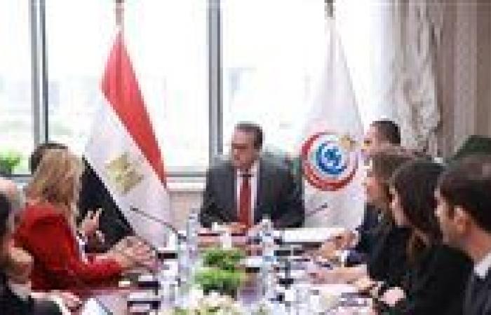 بالبلدي: وزير
      الصحة
      يلتقي
      رئيس
      اتحاد
      المستشفيات
      العربية