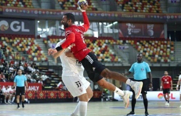 بالبلدي: عاجل..
      الأهلي
      يهزم
      الزمالك
      ويتوج
      بلقب
      بطولة
      إفريقيا
      لكرة
      اليد