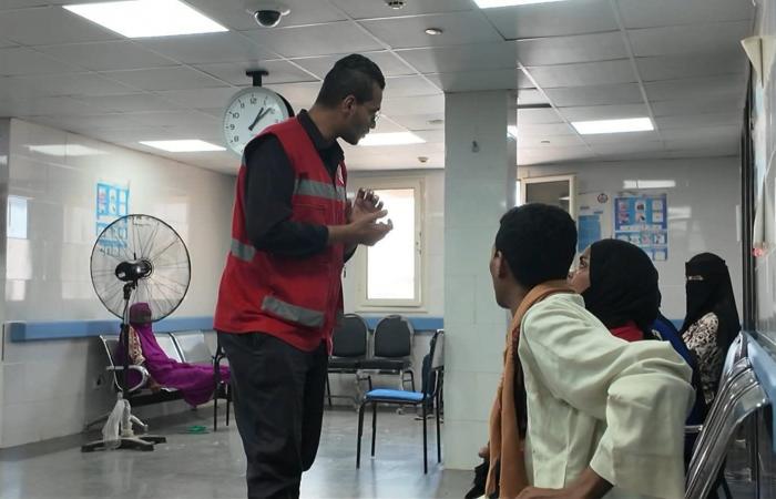 بالبلدي: الهلال
      الأحمر
      المصري
      يشارك
      في
      قافلة
      تنموية
      لخدمة
      10
      آلاف
      أسرة
      بحلايب
      وشلاتين