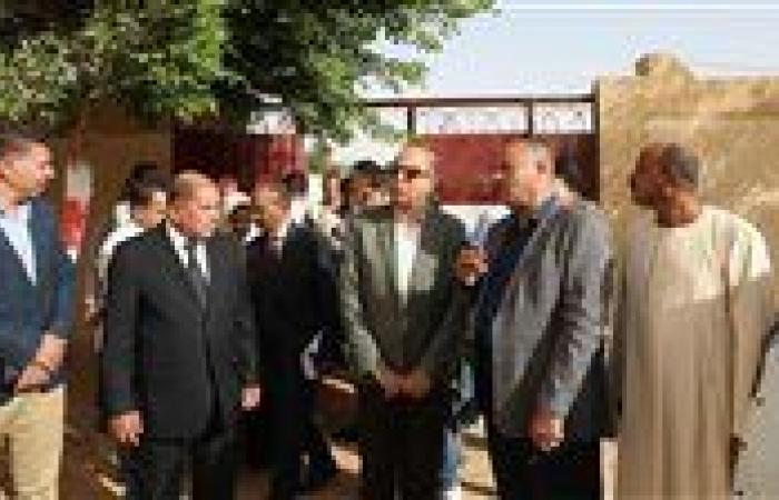 بالبلدي: استجابةً
      لمطالب
      الأهالي..
      محافظ
      المنيا
      يوافق
      على
      إنشاء
      ملعب
      بمدرسة
      الأمل
      لخدمة
      الطلاب