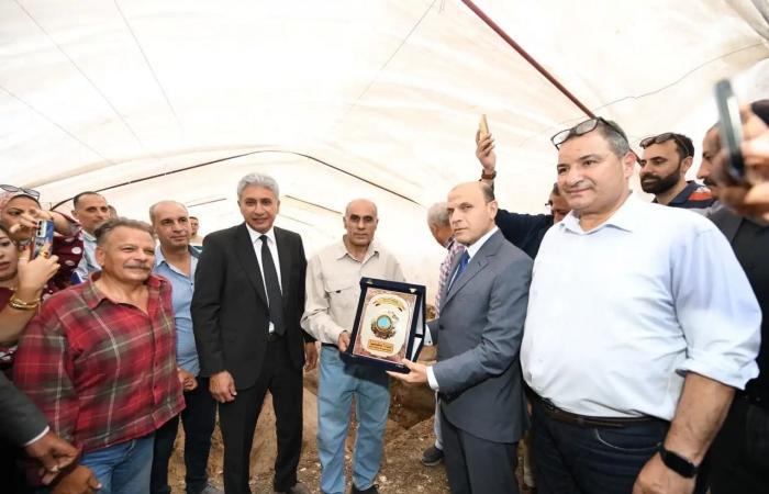بالبلدي: وزير
      السياحة
      يهدي
      رحلتي
      عمرة
      لمواطن
      وزوجته
      بعد
      إبلاغه
      عن
      كتلة
      حجرية
      أثرية
      بالغربية