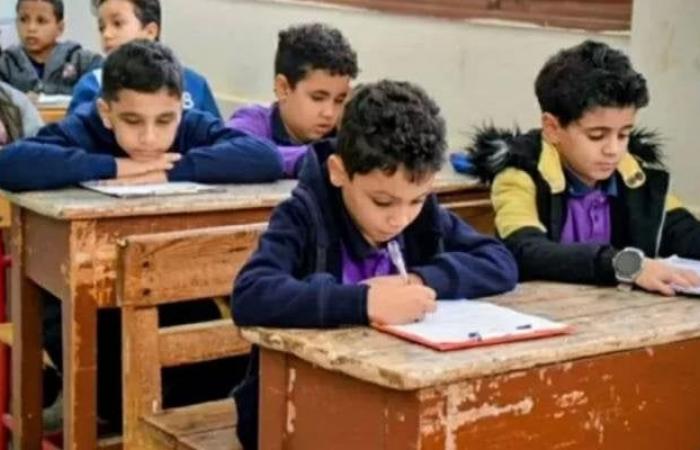 بالبلدي: جدول
      ومواعيد
      امتحانات
      أكتوبر
      2026
      لصفوف
      النقل..
      تنبيه
      عاجل
      للطلاب
      وأولياء
      الأمور