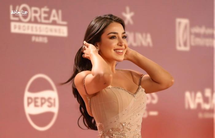بالبلدي: هيا
      مرعشلي
      بطلة
      مسلسل
      «حب
      على
      ورق»
      تتألق
      في
      حفل
      افتتاح
      مهرجان
      الجونة
      السينمائي
      (صور)