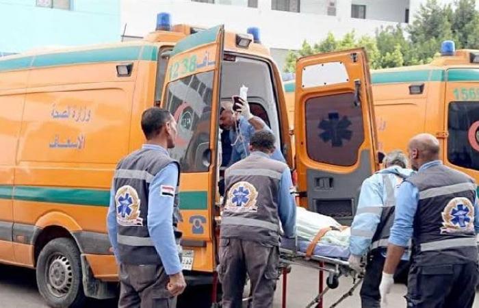 بالبلدي: السرعة
      الزائدة
      السبب..
      تفاصيل
      مصرع
      أب
      وابتنته
      وإصابة
      9
      آخرين
      في
      تصادم
      مروع
      بين
      3
      سيارات
      بصحراوي
      المنيا