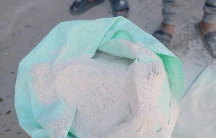 بالبلدي: حملات
      تموينية
      مكثفة
      بالقليوبية
      تضبط
      مخالفات
      بالمخابز
      والأسواق
      وتتابع
      صرف
      الدقيق
      والسلع
      الغذائية
