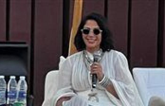 بالبلدي: منى
      زكي
      تكشف
      مفاجأة
      عن
      أحمد
      حلمي
      في
      المنزل:
      الكوميديانات
      بيسيبوا
      طاقتهم
      قدام
      الكاميرا