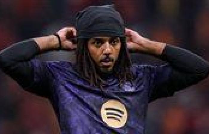 بالبلدي: جول
      كوندي
      يفتح
      الباب
      أمام
      الرحيل
      عن
      برشلونة
      في
      يناير