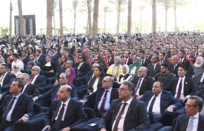 بالبلدي : وزير
      العدل
      يشهد
      أداء
      اليمين
      القانونية
      لمعاوني
      النيابة
      العامة
      الجدد