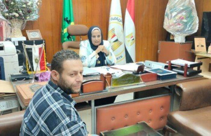 بالبلدي: مدير
      شباب
      القليوبية
      تبحث
      مع
      أعضاء
      نادي
      القيادات
      الشبابية
      خطة
      العمل
      المقبلة