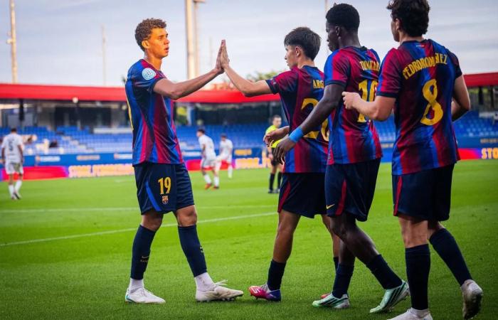 بالبلدي : أول
      تعليق
      من
      برشلونة
      على
      هدف
      حمزة
      عبد
      الكريم
      ضد
      أوتيبو