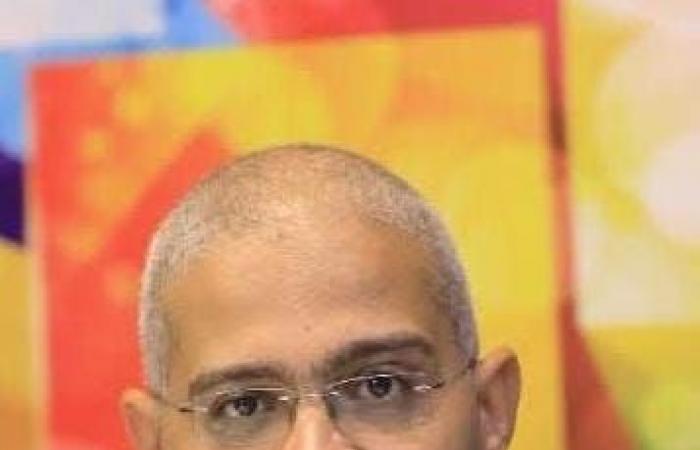 بالبلدي: شحاتة
      أونلاين..
      بيزنس
      «البلوجر»
      لتحقيق
      آلاف
      الدولارات
      من
      استغلال
      الفقراء