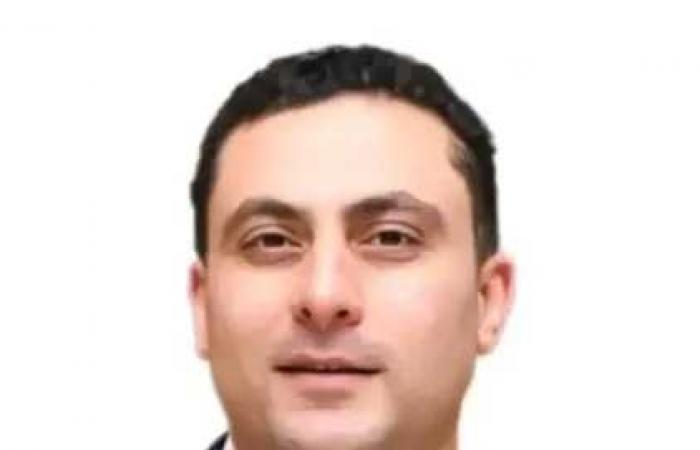 عمرو
      الرويني:
      نجدد
      العهد
      مع
      الرئيس
      السيسي..
      مصر
      محتاجة
      تكمل
      طريق
      البناء
      والتنمية
      ومفيش
      أنسب
      منه
      لقيادة
      البلد