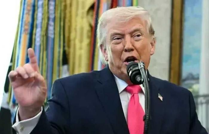 ترامب
      يهاجم
      الهجرة
      بعد
      احتجاجات
      فرنسا:
      «فرنسا
      تحترق»..
      ويطالب
      بإغلاق
      الحدود