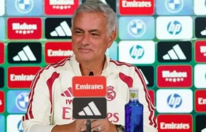 بالبلدي: شكوك
      داخل
      ريال
      مدريد
      بشأن
      أداء
      مورينيو
      رغم
      دعم
      الإدارة