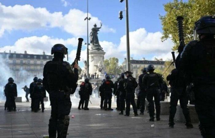 بالبلدي: الداخلية
      الفرنسية:
      اعتقال
      2397
      شخصاً
      خلال
      احتجاجات
      غلاء
      المعيشة