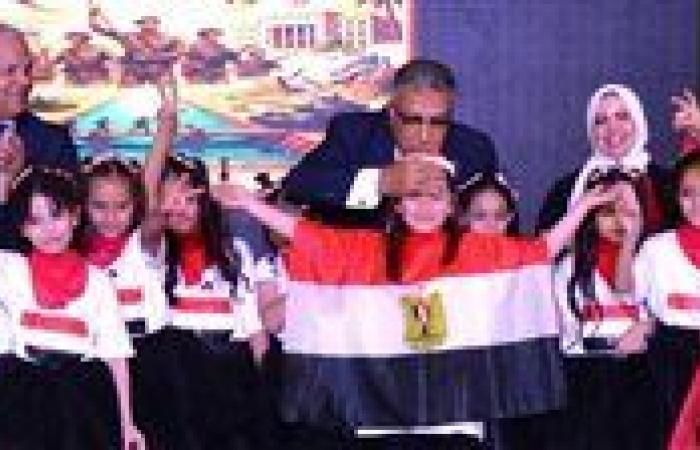 بالبلدي: محافظ
      الدقهلية
      يشهد
      احتفالية
      مديرية
      التربية
      والتعليم
      بقصر
      ثقافة
      المنصورة
      بذكرى
      أكتوبر