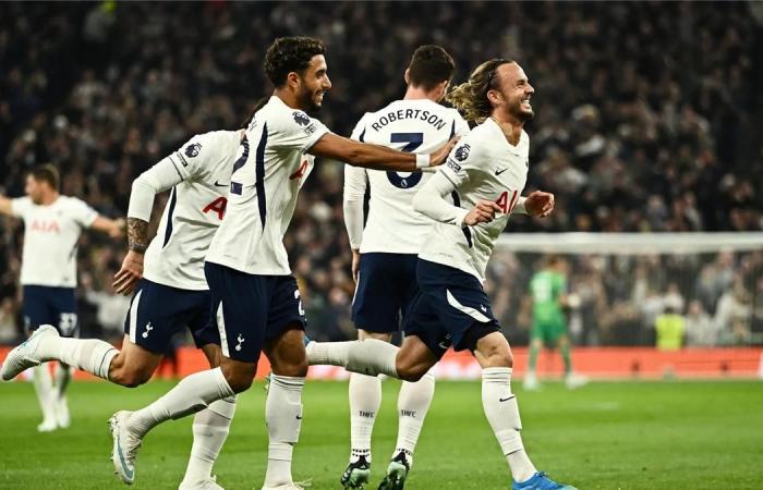 بالبلدي : رجل
      مباراة
      توتنهام
      وكوفنتري
      سيتي
      في
      الدوري
      الإنجليزي