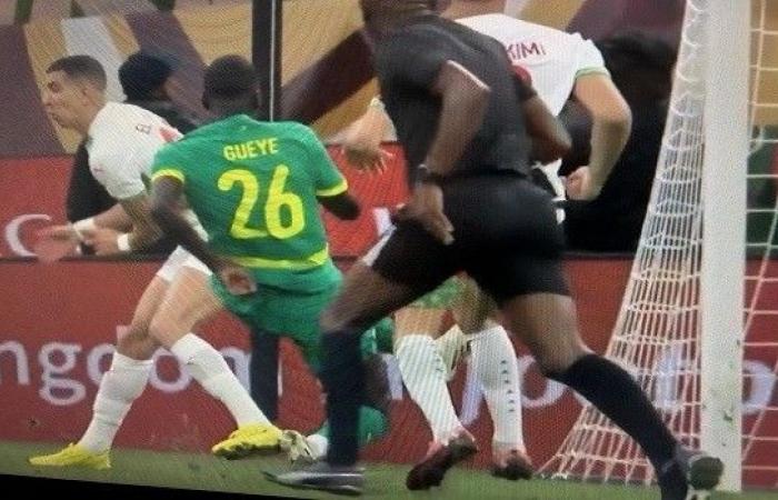 بالبلدي: كاس
      تحدد
      نهاية
      نوفمبر
      موعدًا
      متوقعًا
      للحكم
      النهائي
      في
      النزاع
      القانوني
      بين
      المغرب
      والسنغال
      بشأن
      نهائي
      كأس
      أمم
      إفريقيا
      2025