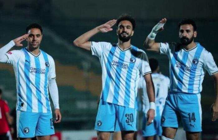 بالبلدي: بيراميدز
      يواجه
      الفائز
      من
      الداخلية
      والترسانة
      في
      كأس
      مصر